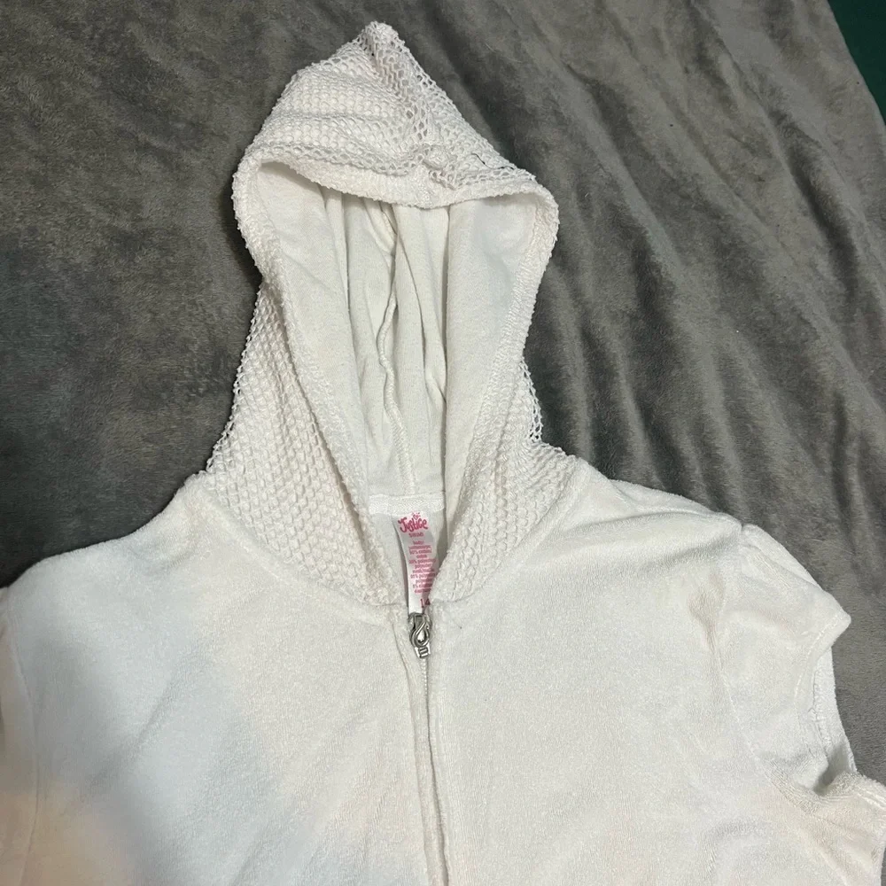 #38 White cover up